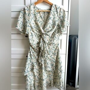 Ruffle dress in green floral